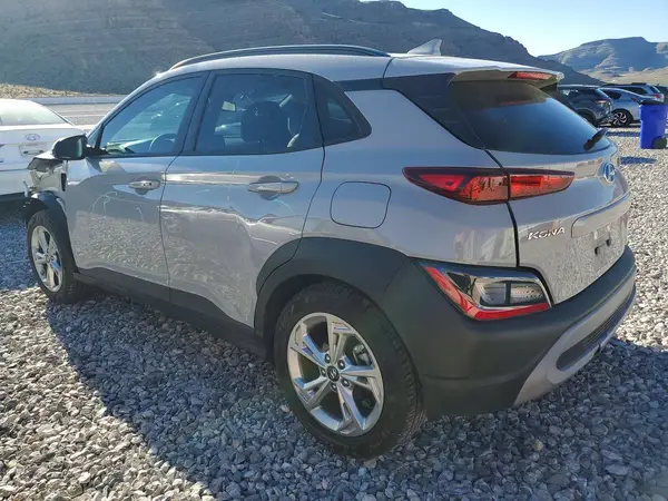 KM8K62AB4NU781894 2022 HYUNDAI KONA - Image 2