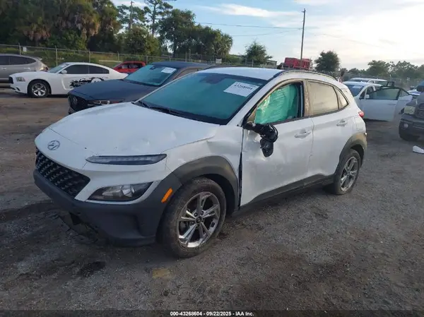 KM8K62AB4NU847943 2022 HYUNDAI KONA - Image 2