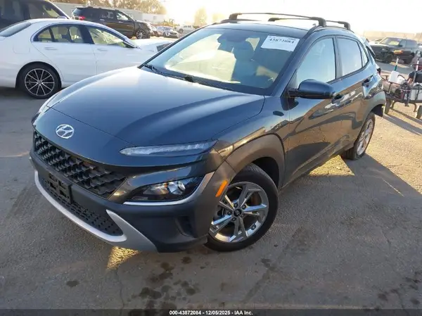 KM8K62AB4NU881249 2022 HYUNDAI KONA - Image 2