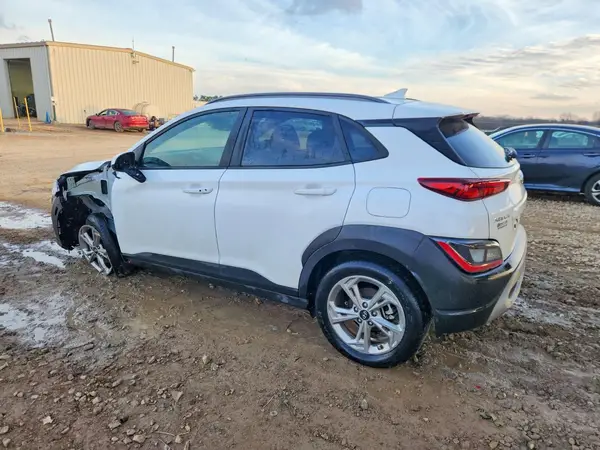 KM8K62AB4NU899833 2022 HYUNDAI KONA - Image 2