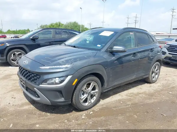KM8K62AB4NU907624 2022 HYUNDAI KONA - Image 2