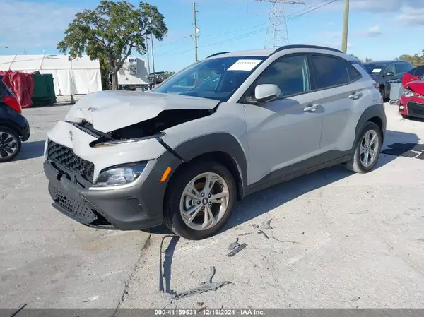 KM8K62AB4NU926352 2022 HYUNDAI KONA - Image 2