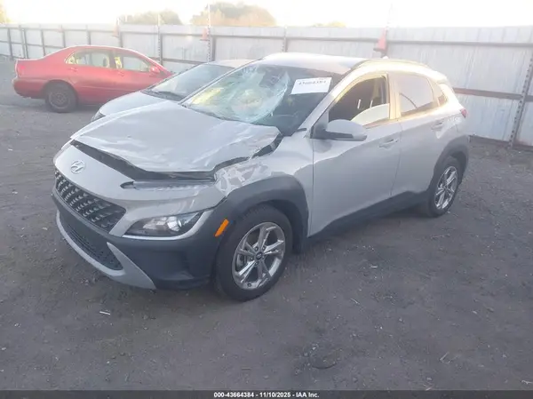 KM8K62AB5NU773187 2022 HYUNDAI KONA - Image 2