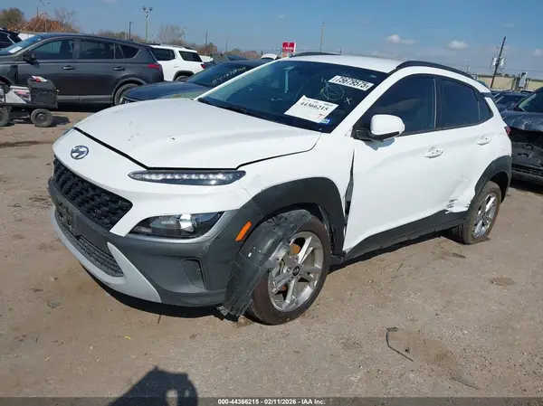 KM8K62AB5NU786490 2022 HYUNDAI KONA - Image 2