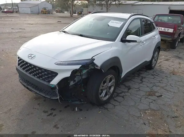 KM8K62AB5NU926411 2022 HYUNDAI KONA - Image 2
