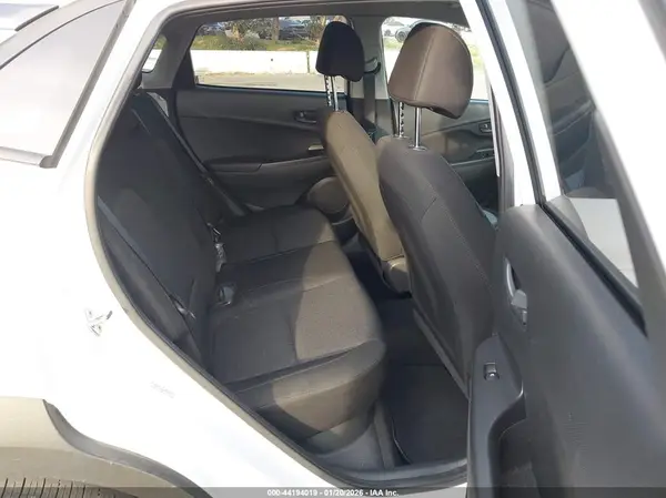 KM8K62AB5NU926411 2022 HYUNDAI KONA - Image 8