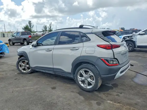 KM8K62AB6NU870429 2022 HYUNDAI KONA - Image 2
