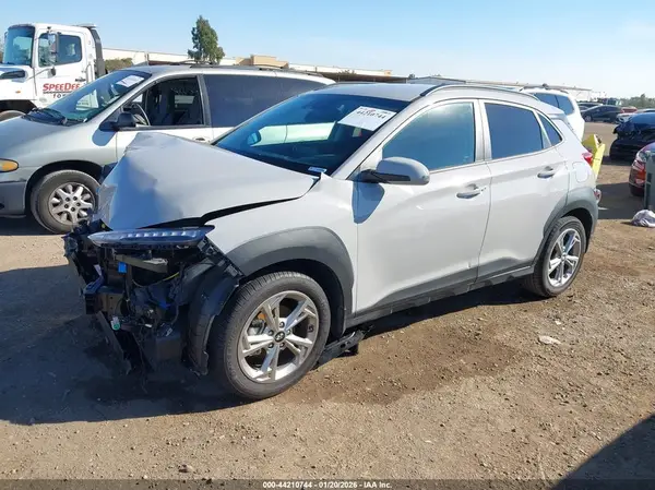 KM8K62AB6PU980223 2023 HYUNDAI KONA - Image 2
