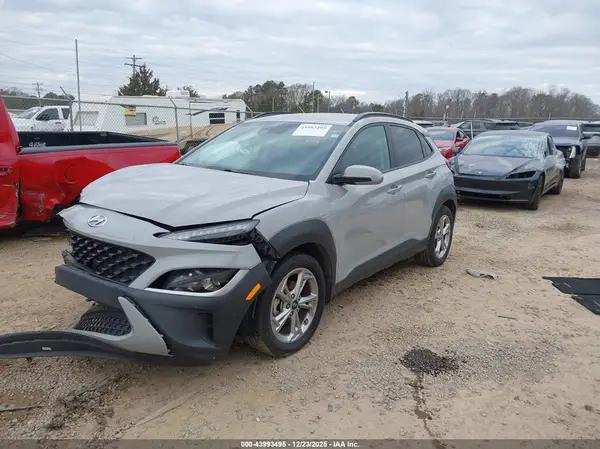 KM8K62AB7NU911828 2022 HYUNDAI KONA - Image 2