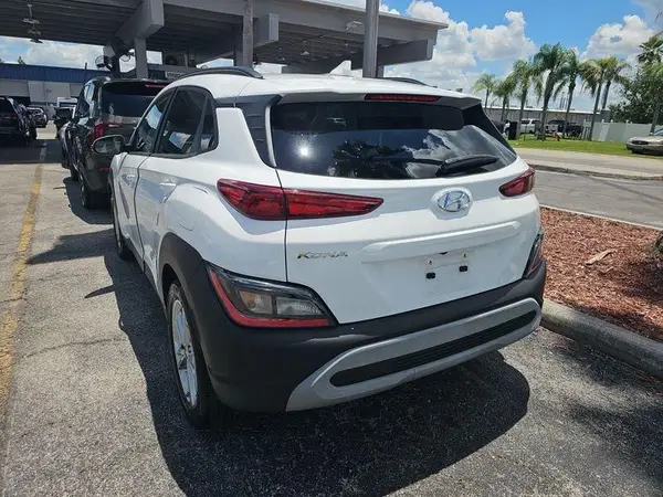 KM8K62AB7PU026595 2023 HYUNDAI KONA - Image 2
