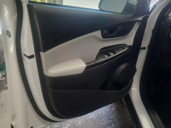 KM8K62AB7PU029609 2023 HYUNDAI KONA - Image 2