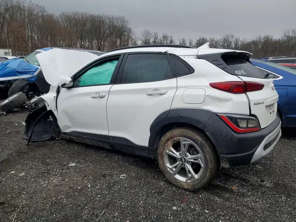 KM8K62AB8NU832295 2022 HYUNDAI KONA - Image 2