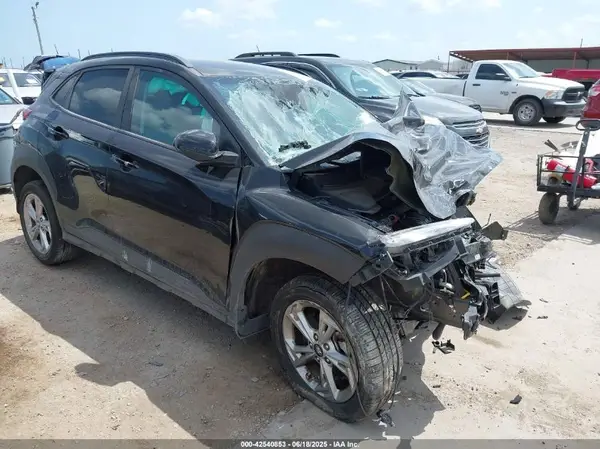 KM8K62AB8NU881786 2022 HYUNDAI KONA - Image 1