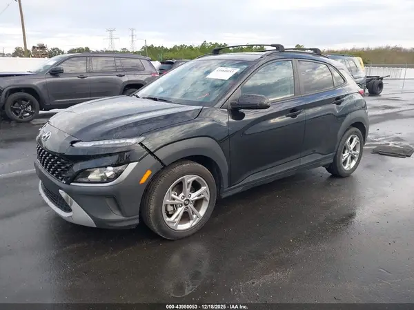 KM8K62AB8PU944825 2023 HYUNDAI KONA - Image 2