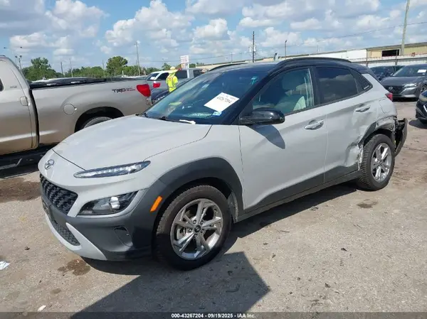 KM8K62AB9NU820429 2022 HYUNDAI KONA - Image 2