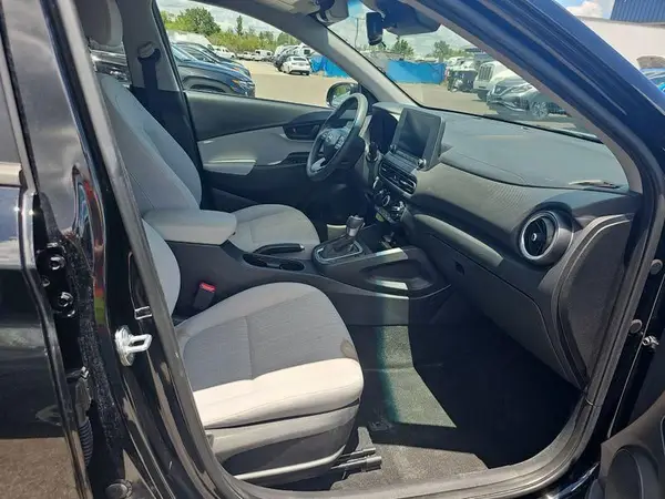 KM8K62AB9PU026033 2023 HYUNDAI KONA - Image 2