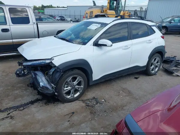KM8K62ABXNU758751 2022 HYUNDAI KONA - Image 2