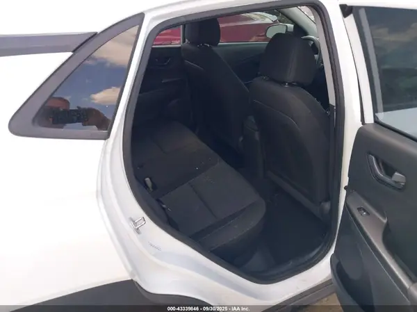 KM8K62ABXNU758751 2022 HYUNDAI KONA - Image 8
