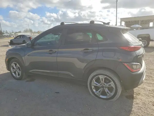 KM8K62ABXNU811318 2022 HYUNDAI KONA - Image 2