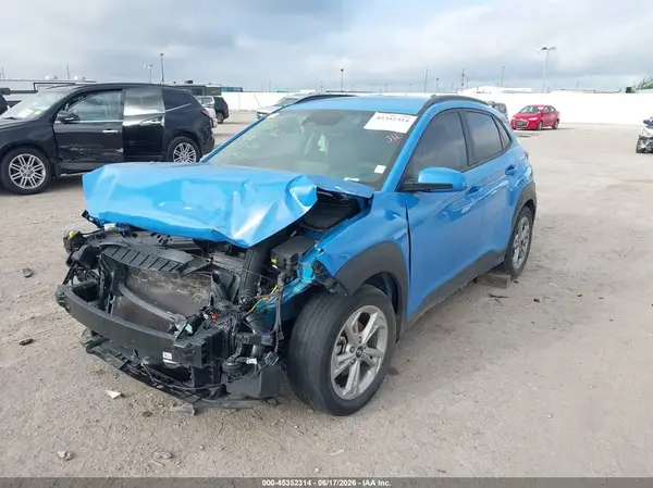 KM8K62ABXNU856422 2022 HYUNDAI KONA - Image 2