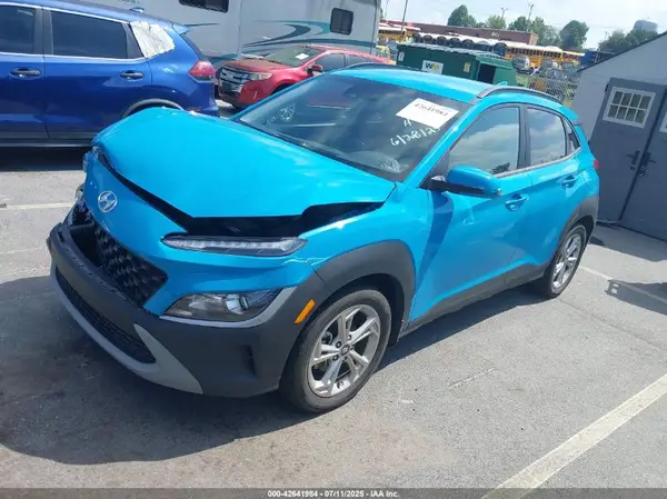 KM8K62ABXNU856551 2022 HYUNDAI KONA - Image 2