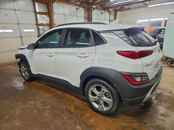 KM8K62ABXNU879196 2022 HYUNDAI KONA - Image 2
