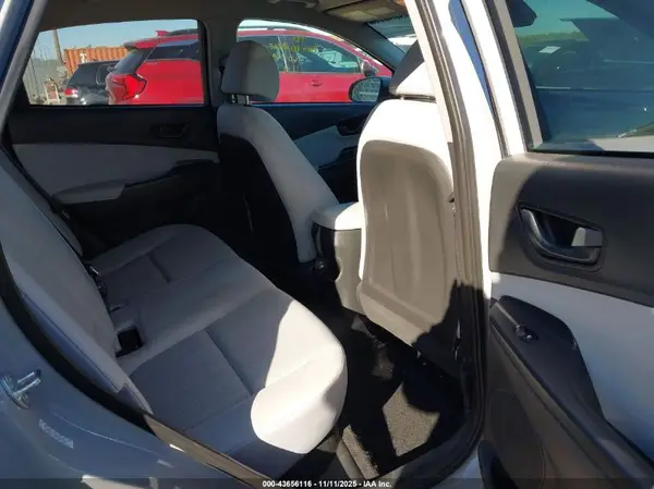 KM8K62ABXPU026218 2023 HYUNDAI KONA - Image 8