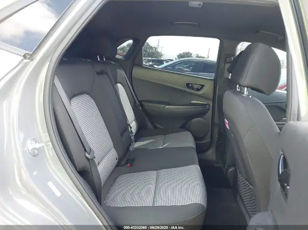 KM8K63A54MU687013 2021 HYUNDAI KONA - Image 8