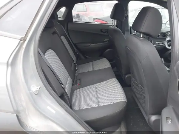 KM8K63A56MU690544 2021 HYUNDAI KONA - Image 8