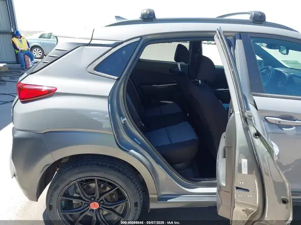 KM8K6CA50MU698266 2021 HYUNDAI KONA - Image 8