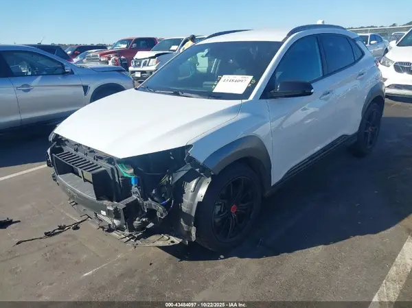 KM8K6CA52MU678438 2021 HYUNDAI KONA - Image 2