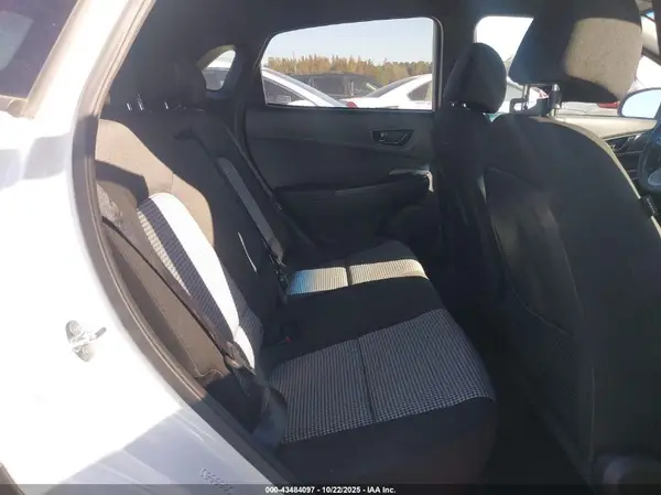 KM8K6CA52MU678438 2021 HYUNDAI KONA - Image 8