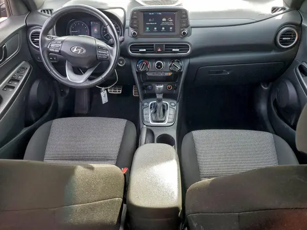 KM8K6CA53MU674916 2021 HYUNDAI KONA - Image 8