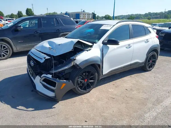 KM8K6CA55MU671273 2021 HYUNDAI KONA - Image 2