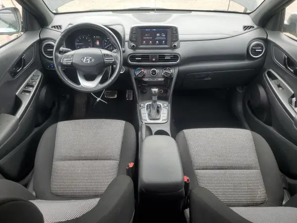KM8K6CA59MU697407 2021 HYUNDAI KONA - Image 8
