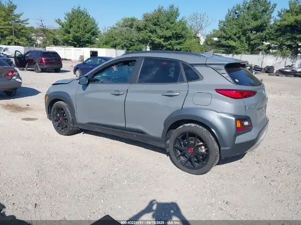 KM8K6CA59MU708227 2021 HYUNDAI KONA - Image 2