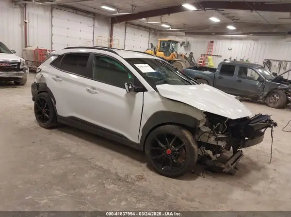 KM8K6CA5XMU677697 2021 HYUNDAI KONA - Image 1