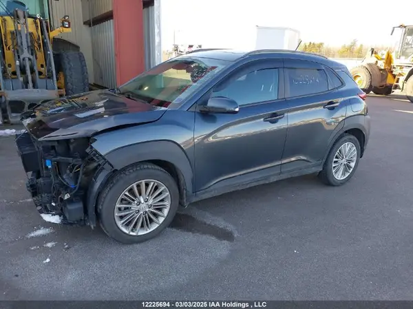 KM8K6CAA0MU700918 2021 HYUNDAI KONA - Image 2
