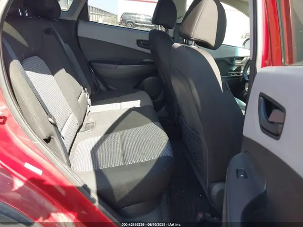 KM8K6CAA1KU334139 2019 HYUNDAI KONA - Image 8