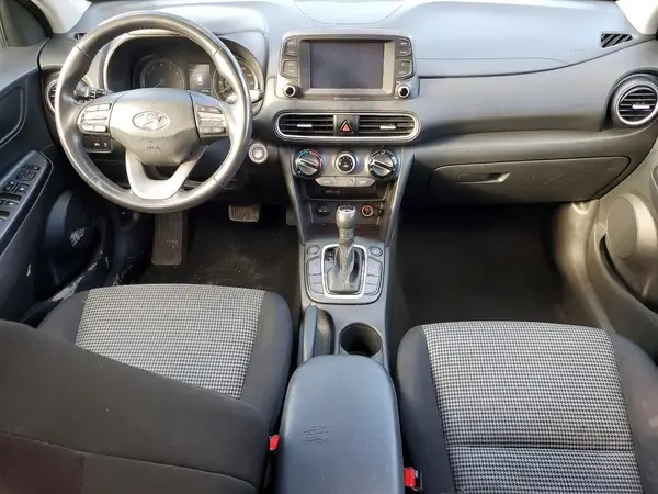 KM8K6CAA2JU180250 2018 HYUNDAI KONA - Image 8