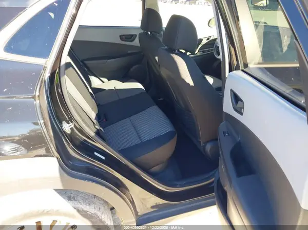 KM8K6CAA2KU333582 2019 HYUNDAI KONA - Image 8