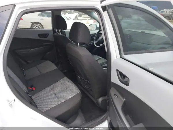 KM8K6CAA2MU622366 2021 HYUNDAI KONA - Image 8