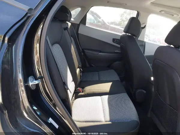 KM8K6CAA3MU621808 2021 HYUNDAI KONA - Image 8