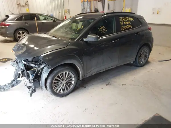KM8K6CAA4JU138744 2018 HYUNDAI KONA - Image 2