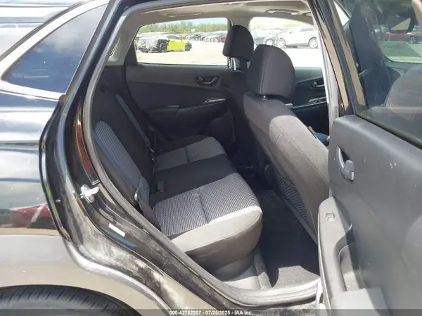 KM8K6CAA4MU742542 2021 HYUNDAI KONA - Image 8