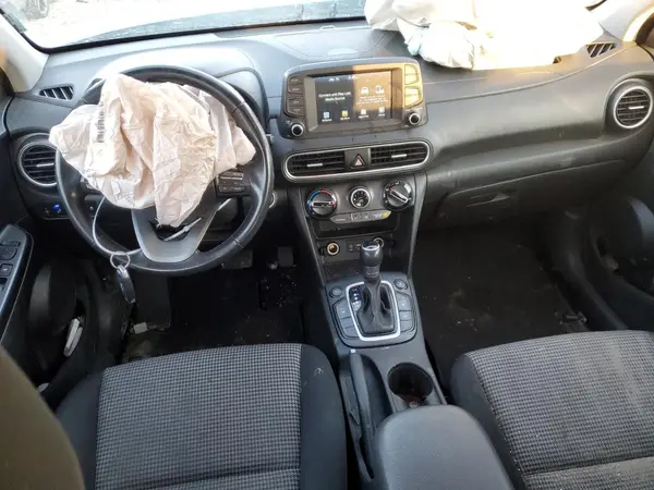 KM8K6CAA5JU126537 2018 HYUNDAI KONA - Image 8