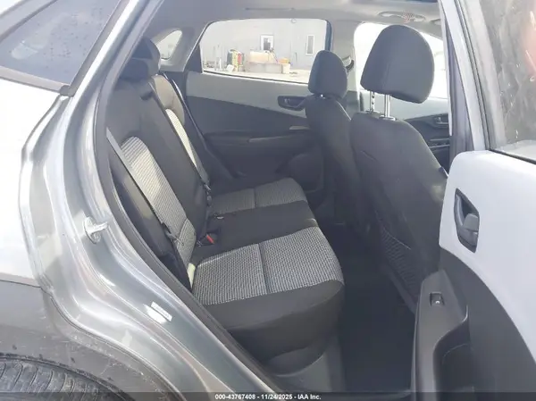KM8K6CAA5MU613855 2021 HYUNDAI KONA - Image 8
