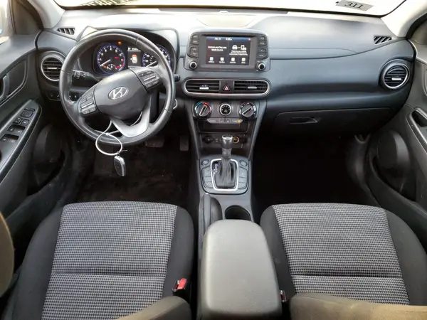 KM8K6CAA5MU735549 2021 HYUNDAI KONA - Image 8