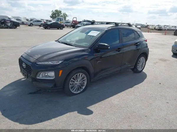 KM8K6CAA5MU747247 2021 HYUNDAI KONA - Image 2