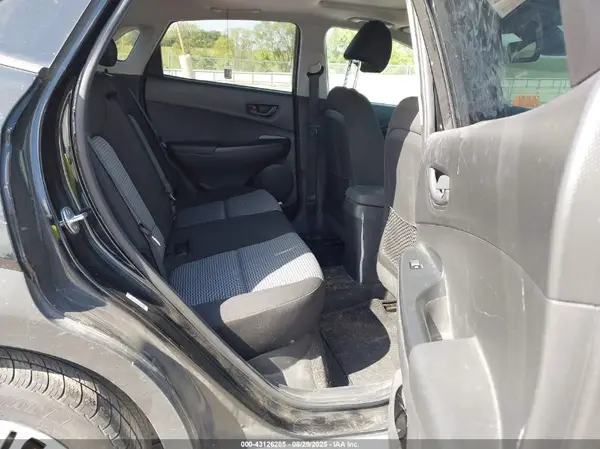 KM8K6CAA5MU747247 2021 HYUNDAI KONA - Image 8